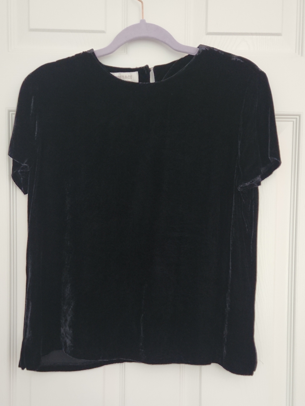 90s Vintage Classic City Chic Black Rayon Silk Velvet Blend Short-Sleeve Top